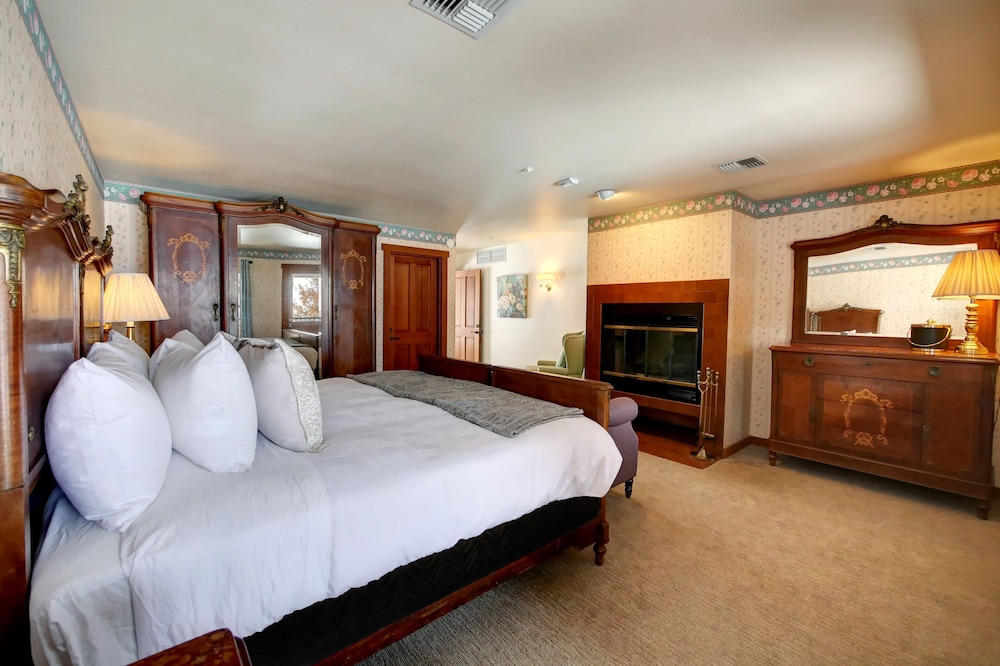 Elite Room