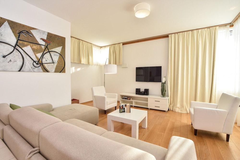 Deluxe Villa