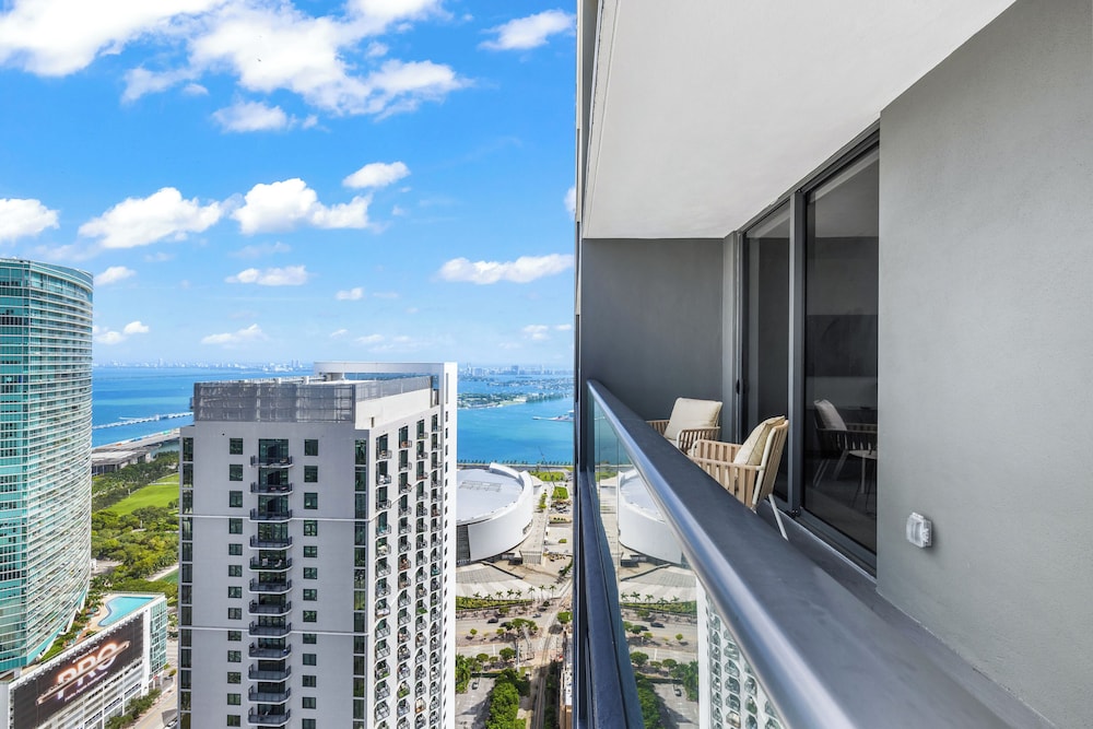 Luxury Apartment, 2 Bedrooms, City View photo 2