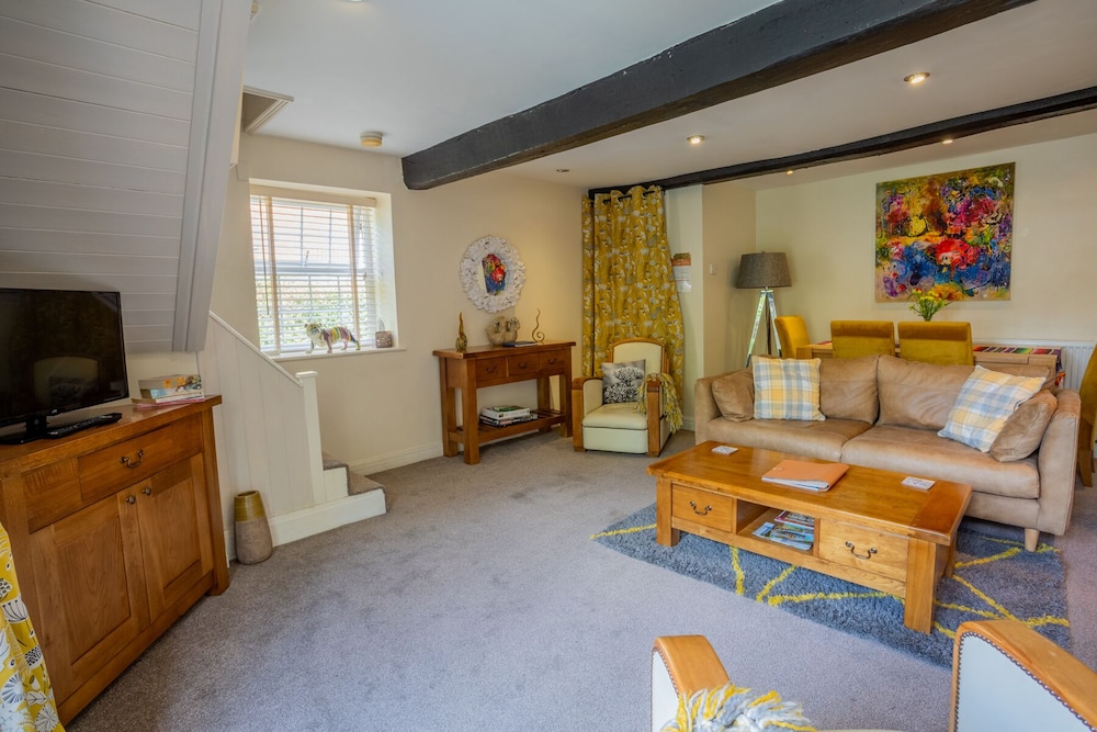 Willow Cottage - One-bedroom self-catered cottage