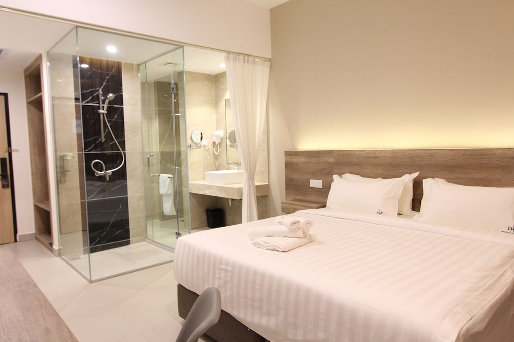 Deluxe Room - Photo 1