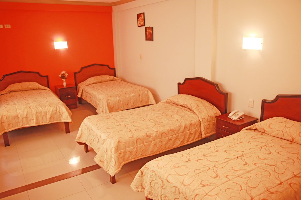 Family Quadruple Room, 1 Bedroom, Ensuite photo 2