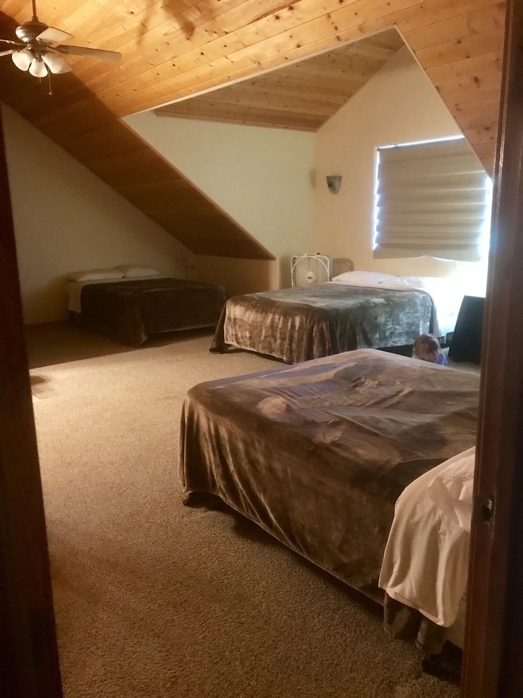 Room (#9) photo 3