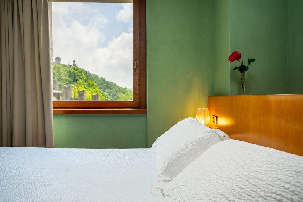 Superior Triple Room photo 2