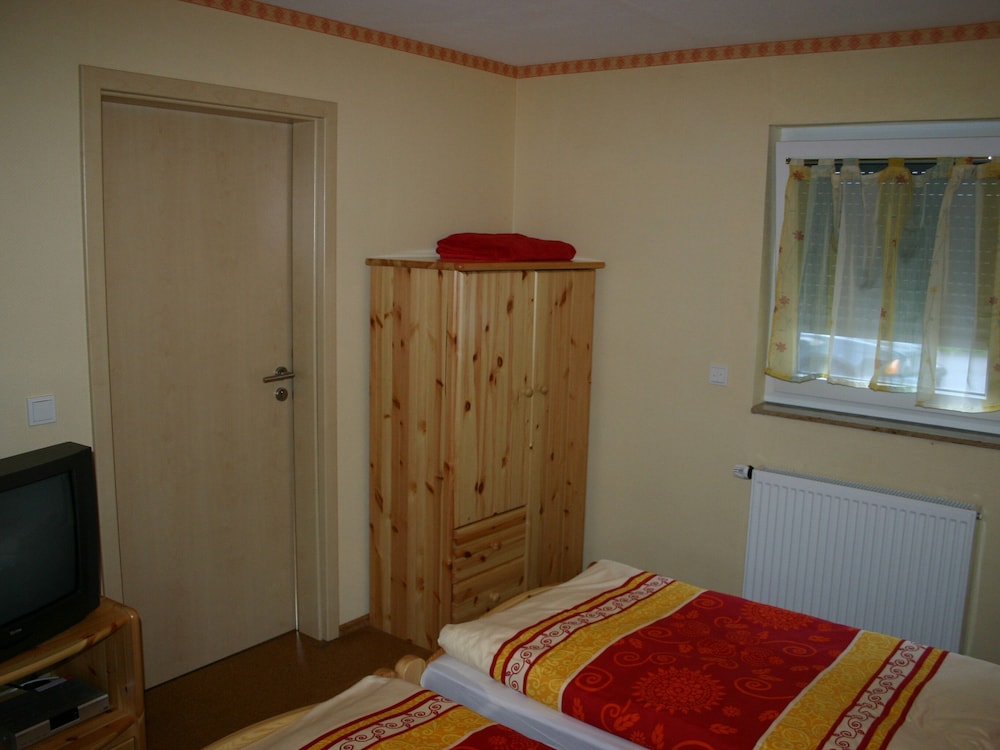 Classic Double Room, Private Bathroom photo 2