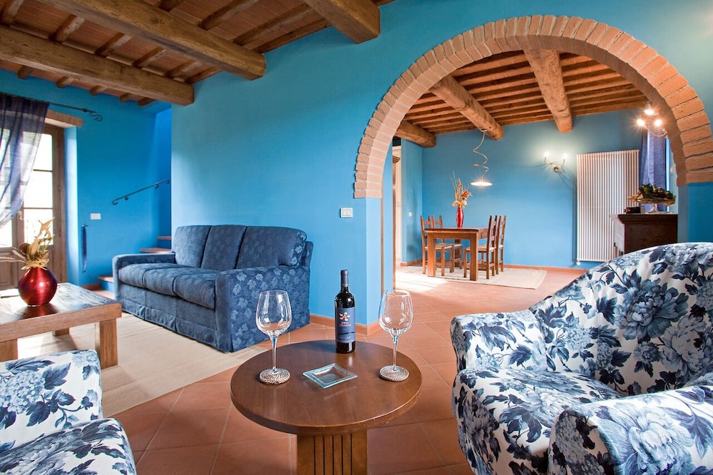 Deluxe Apartment, 2 Bedrooms, Kitchen, Garden Area (Merlo) photo 3