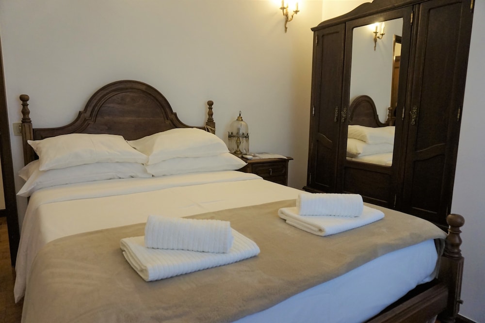 Classic Double Room, River View photo 1