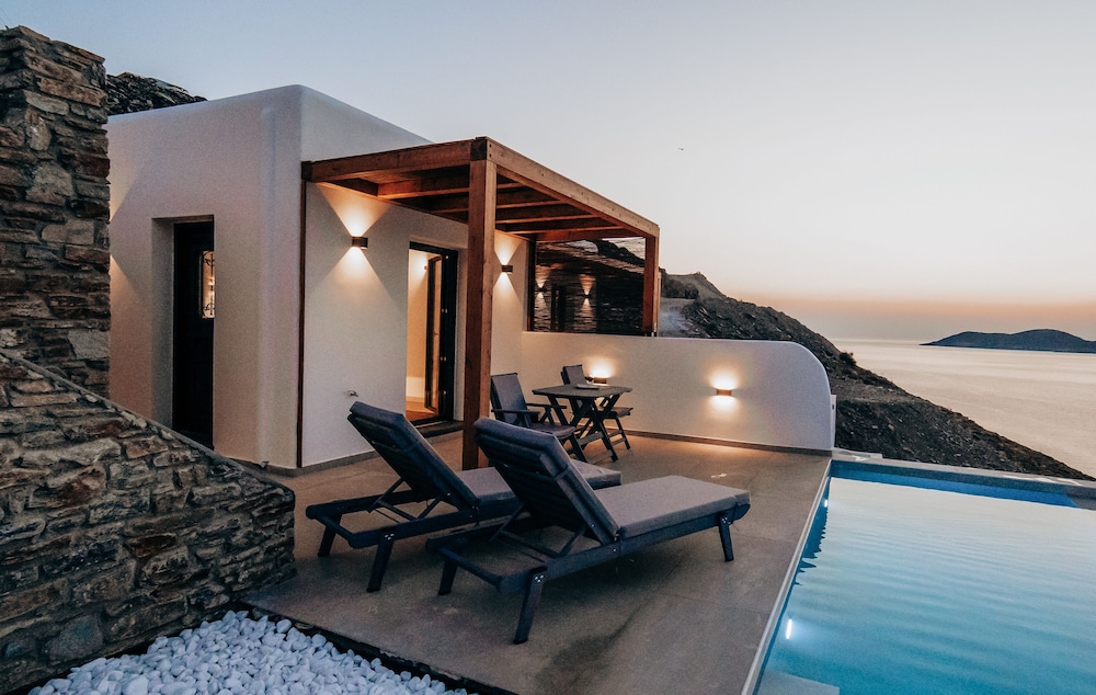 Junior Suite with private pool photo 2