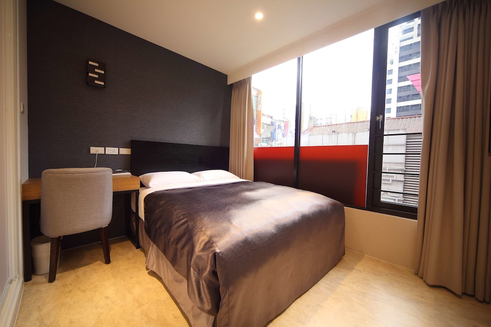 Superior Double Room with Window photo 2