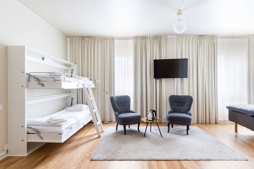 Family Room, 2 Twin Beds, Non Smoking - Photo 11