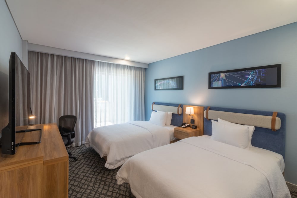 Business Room, 2 Double Beds, Non Smoking - Photo 4
