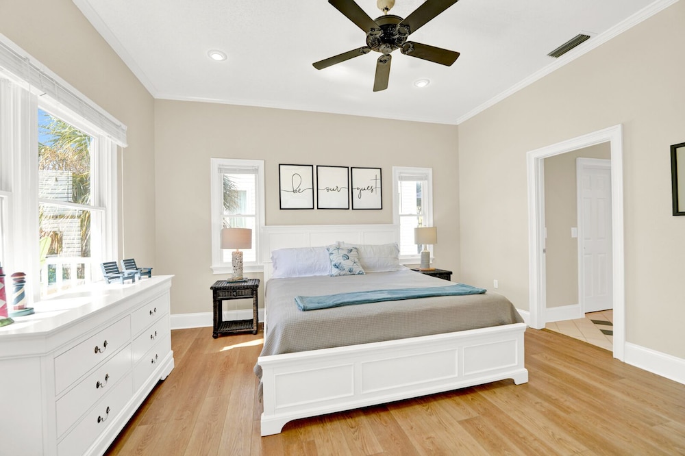 Premium House photo 1