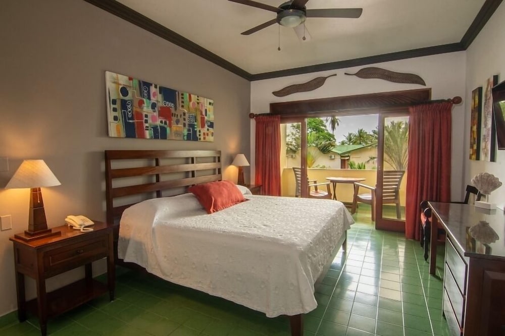 Deluxe Room, 1 King Bed
