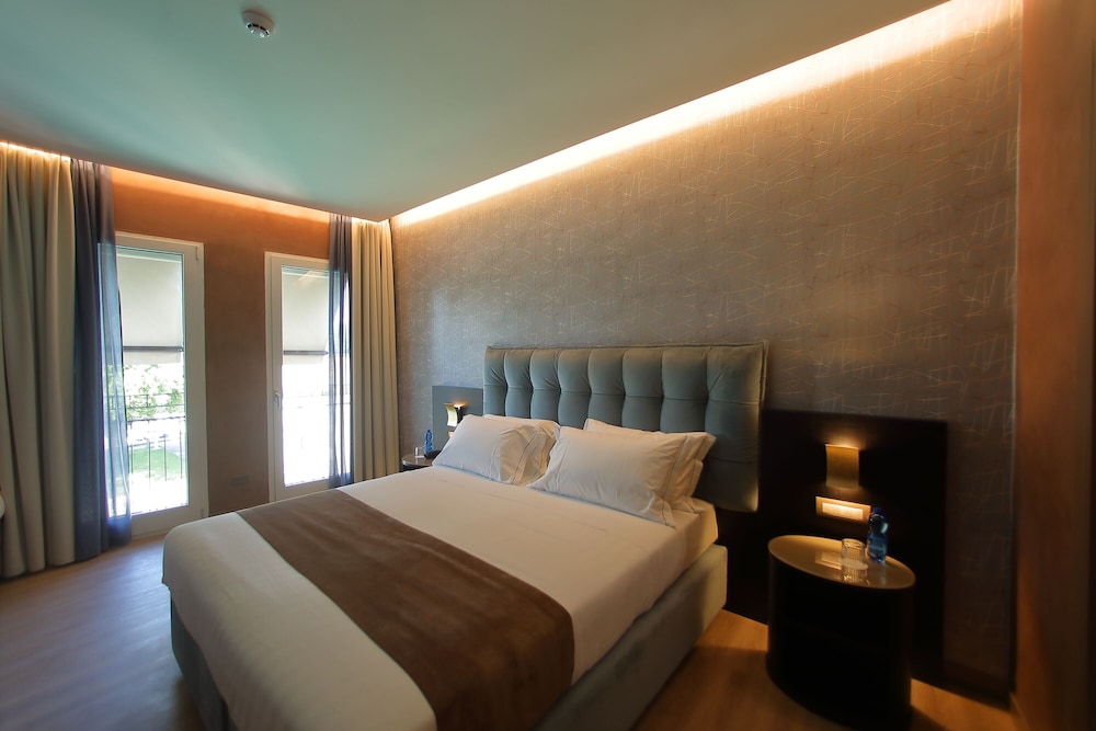 Standard Triple Room - Photo 2
