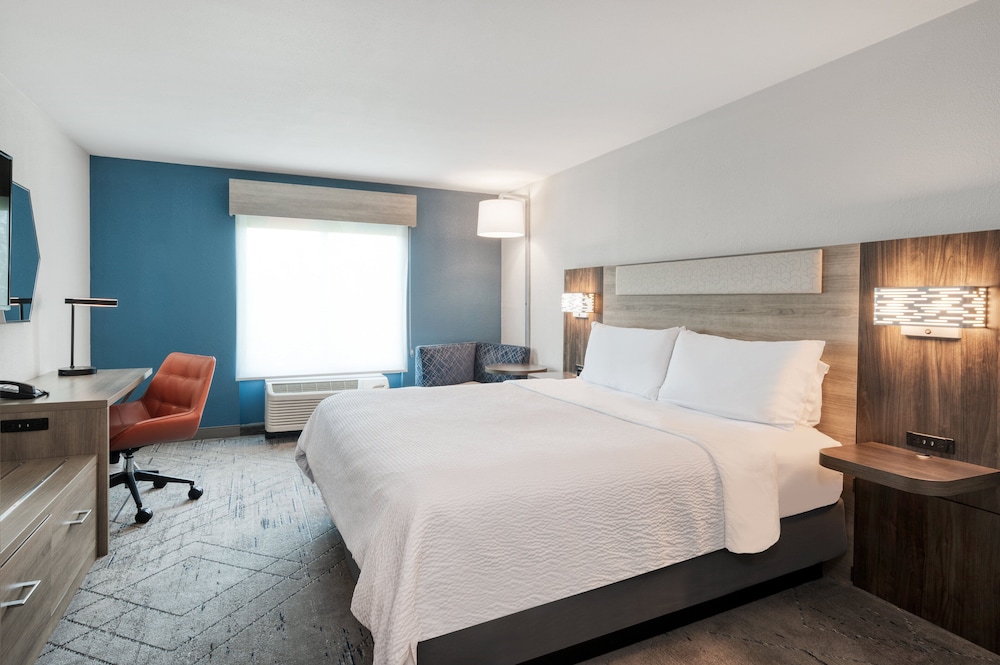 Standard Room, 1 King Bed - Photo 1