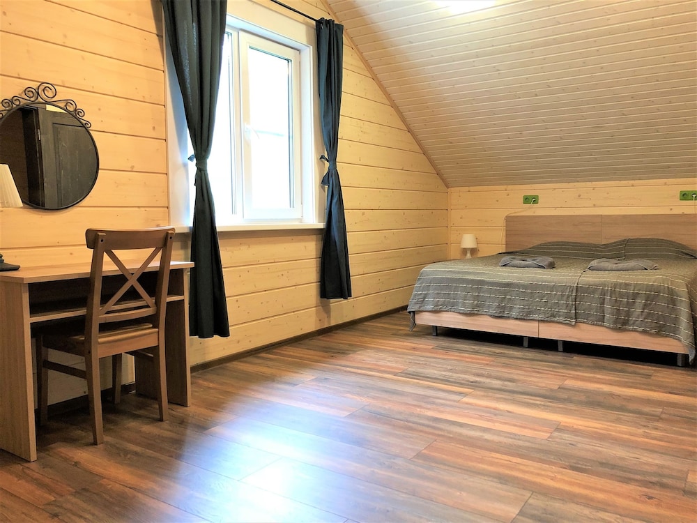 Classic House, 2 Bedrooms, Lake View, Beachfront photo 2