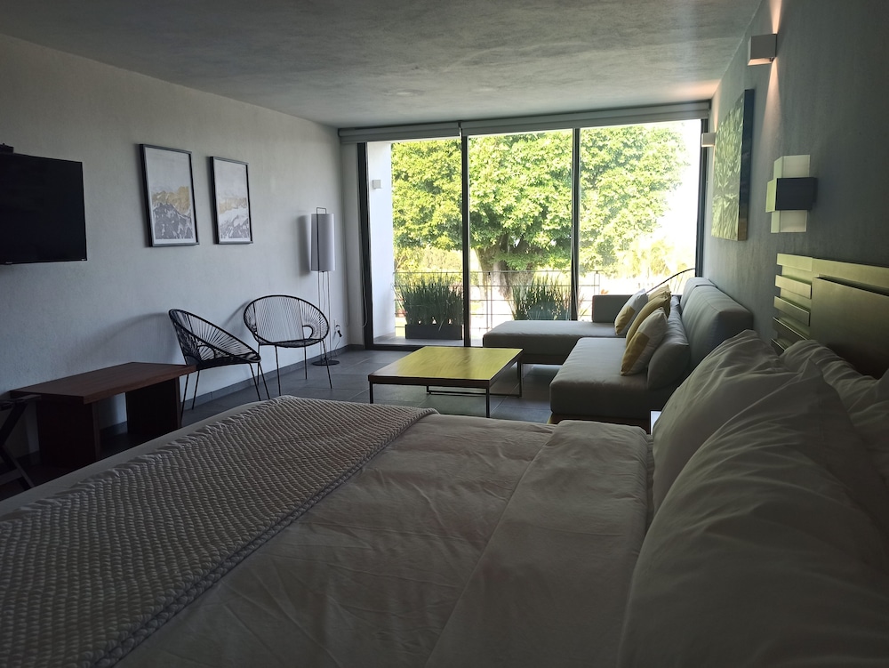 Design Suite (Master) photo 2
