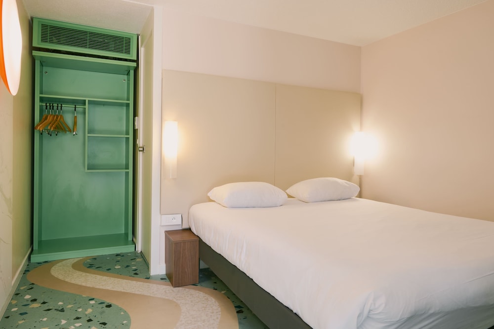 Room, 1 Double Bed (Pop) - Photo 8