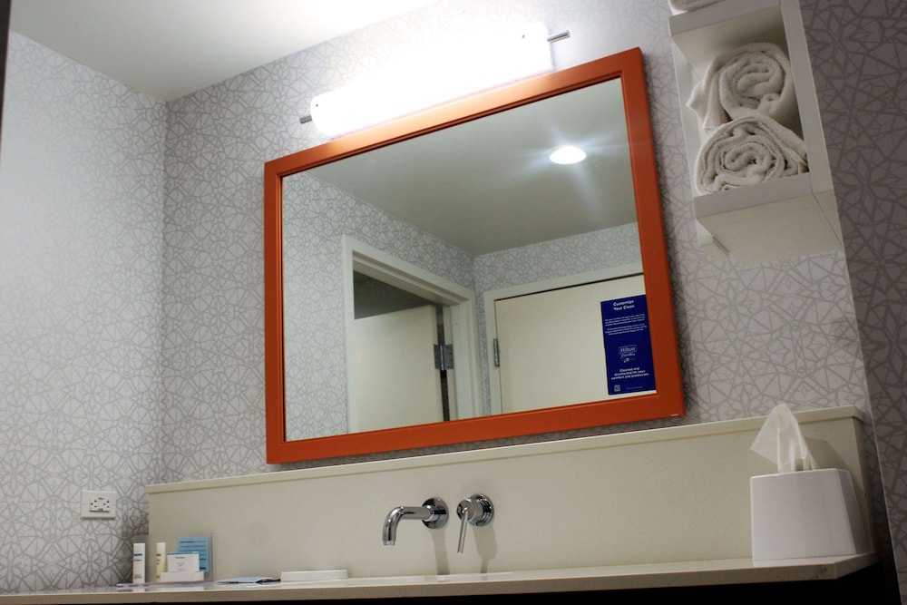 Suite, 1 King Bed, Accessible, Refrigerator & Microwave (Hearing) - Photo 9