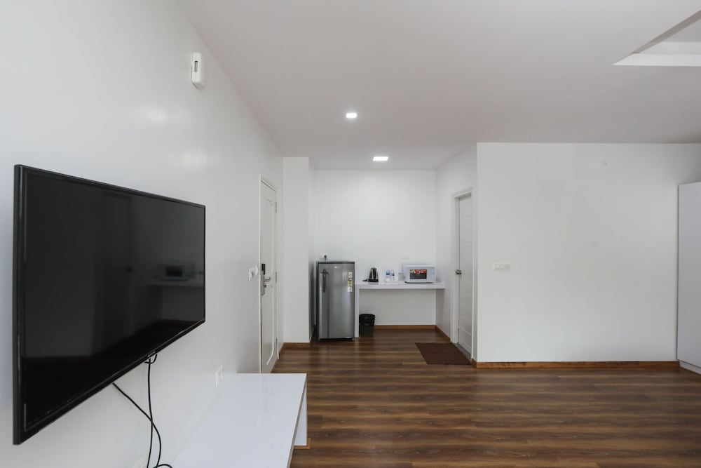 Diamond Suite - Photo 3
