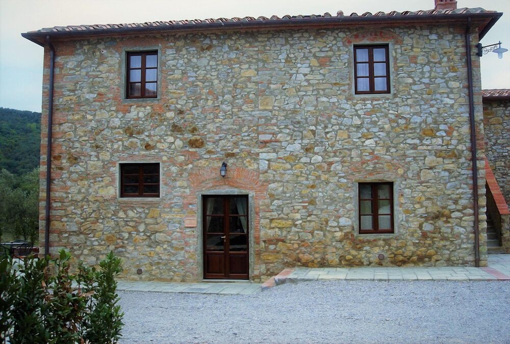 Deluxe Apartment, 2 Bedrooms, Kitchen, Garden Area (Poiana)