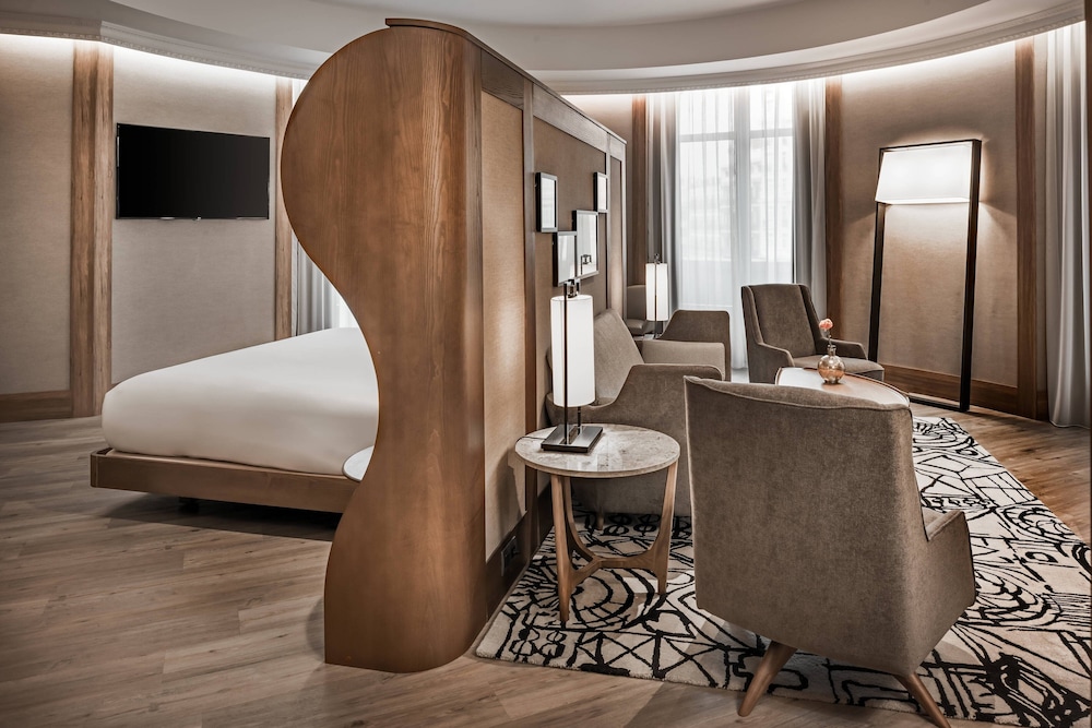 Suite, 1 Bedroom, City View