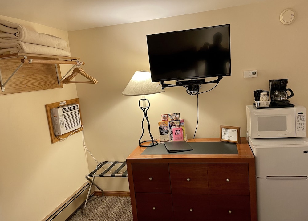 Standard Double Room (No Pets) photo 2