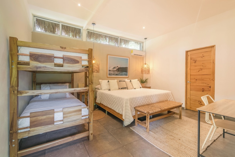 Superior Room, 1 King Bed, 1 Bunk with HOT WATER