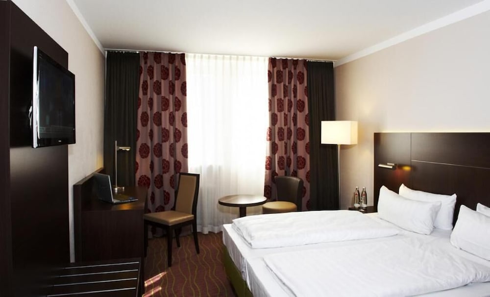 Standard Twin Room - Photo 1