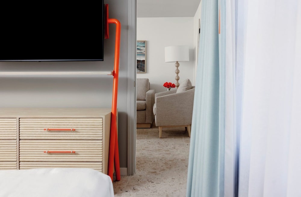 Suite, 1 Bedroom (Dog Friendly) - Photo 7