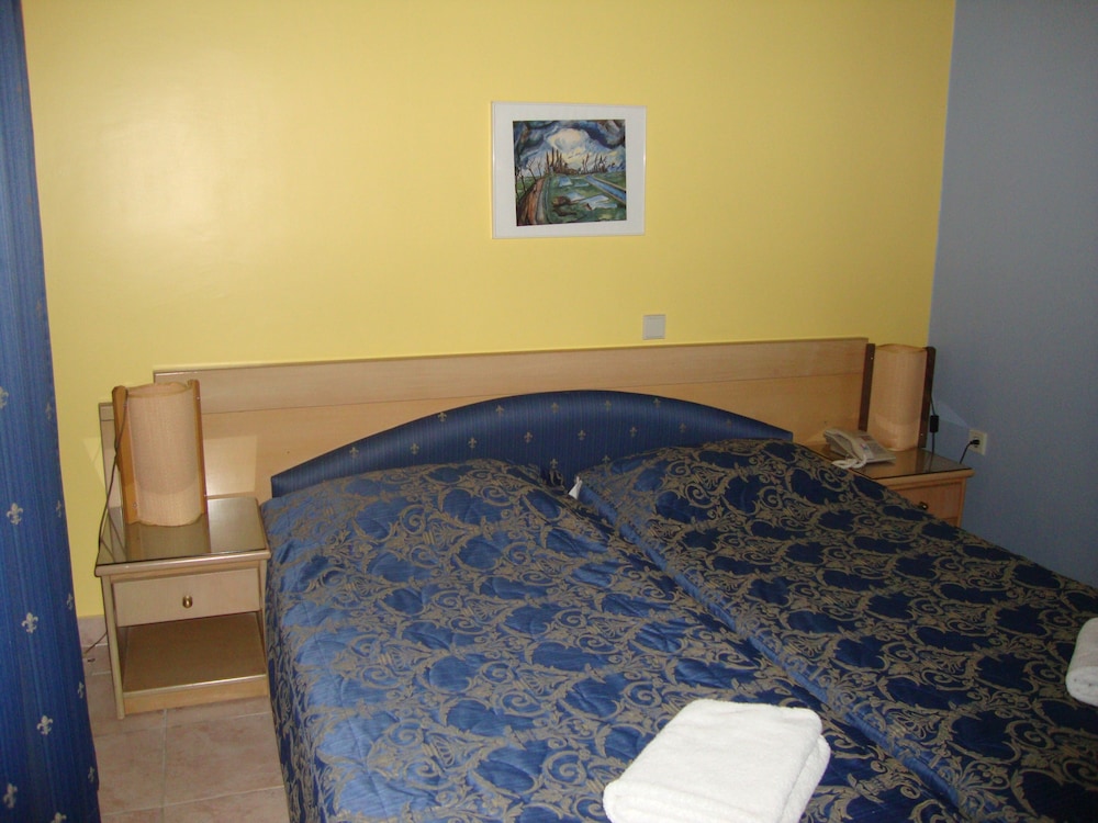 Standard Single Room - Photo 4