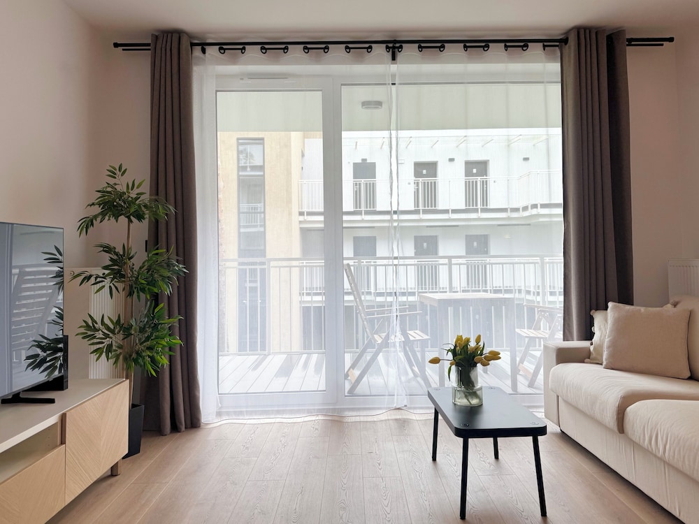 Standard Studio Suite, 1 Queen Bed with Sofa bed, Balcony photo 2