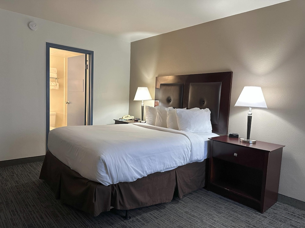 Suite, Multiple Beds, Non Smoking photo 3