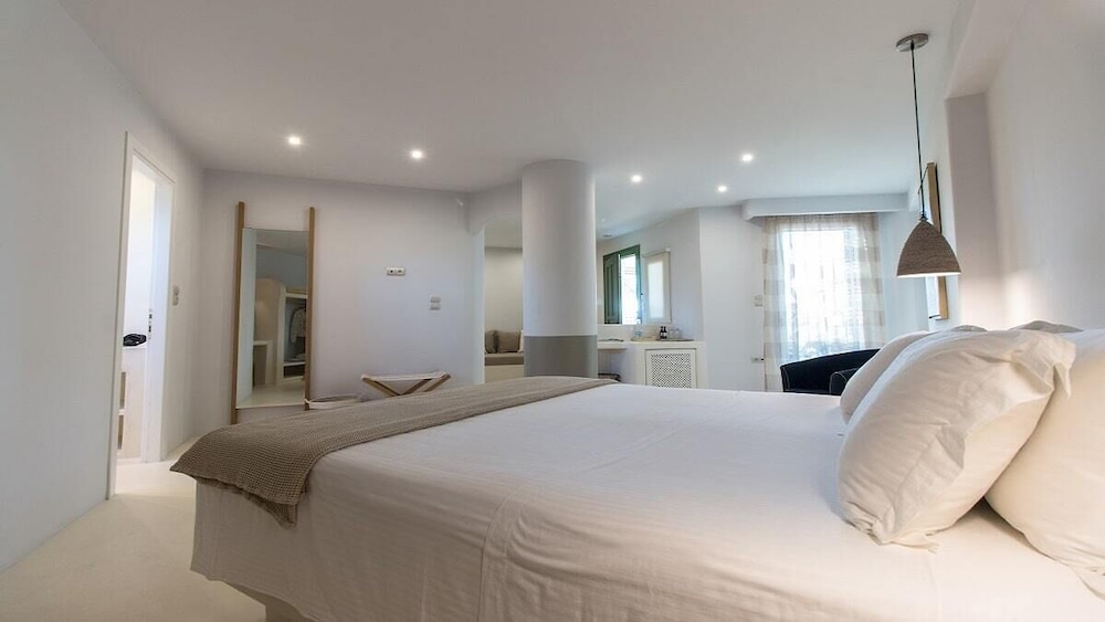 Family Sea View Room - Photo 2