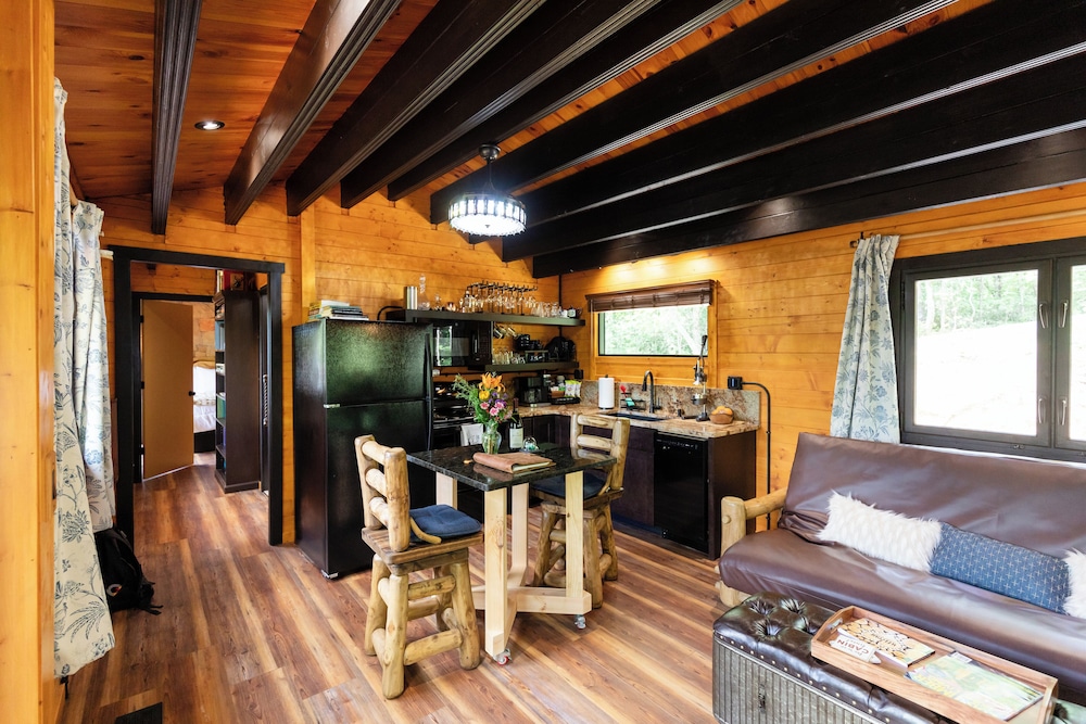 Romantic Cabin photo 3