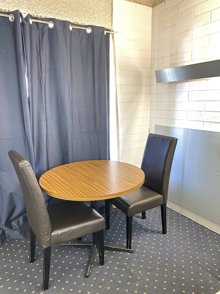 Standard Room, Non Smoking (Twin Room) photo 3