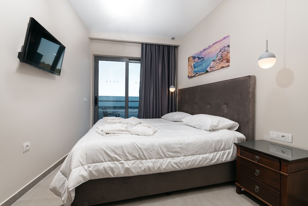 Standard Room, Pool View - Photo 4