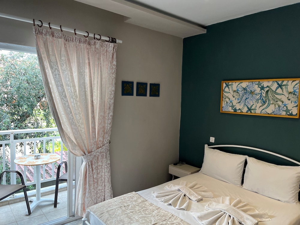 Room, 1 Bedroom, Smoking, Balcony photo 1