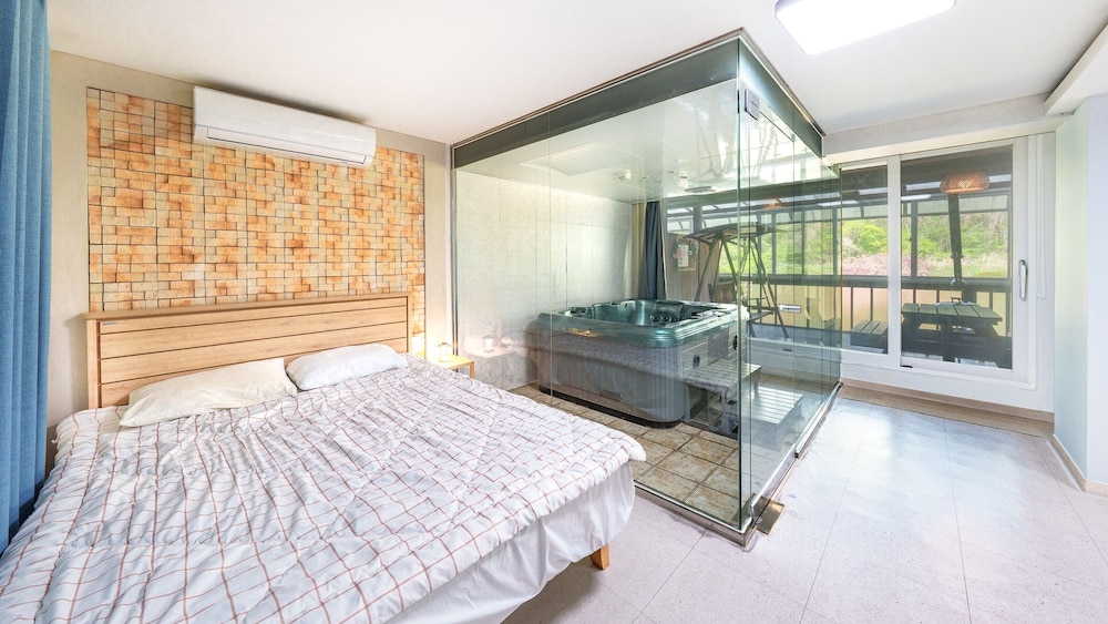 Basic Room, 1 Bedroom (A102 (Private BBQ / Jet Spa))