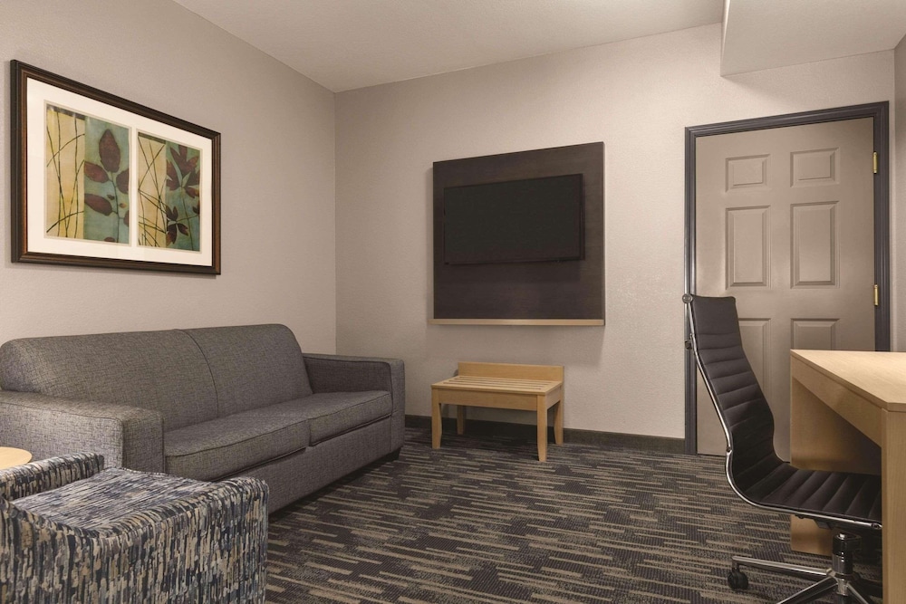 Suite, 1 Bedroom, Non Smoking photo 2