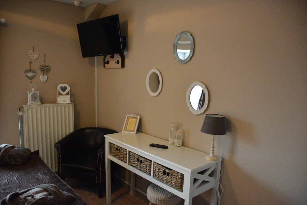 Family Room photo 3