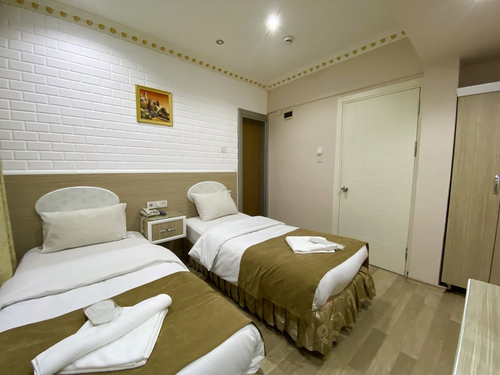 Economy Double Room photo 1