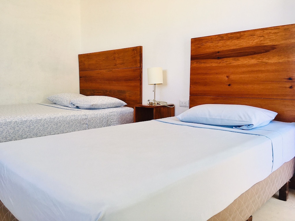 Basic Triple Room, Multiple Beds, Non Smoking photo 1