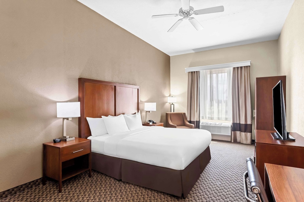Efficiency, Room, 1 King Bed, Non Smoking - Photo 1
