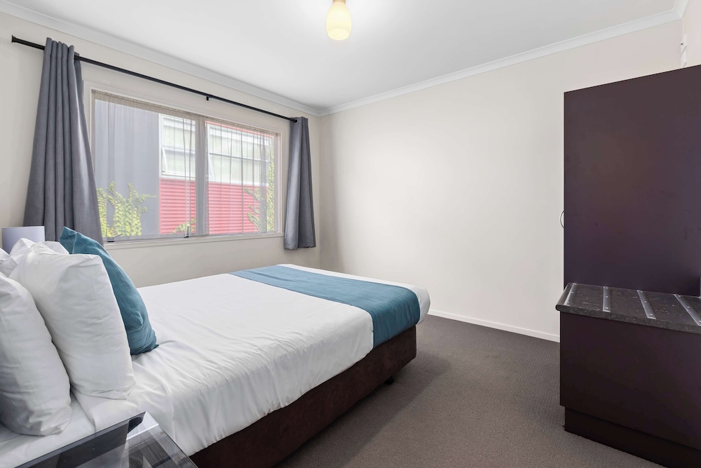 Superior Suite, Multiple Beds, Non Smoking, Kitchen