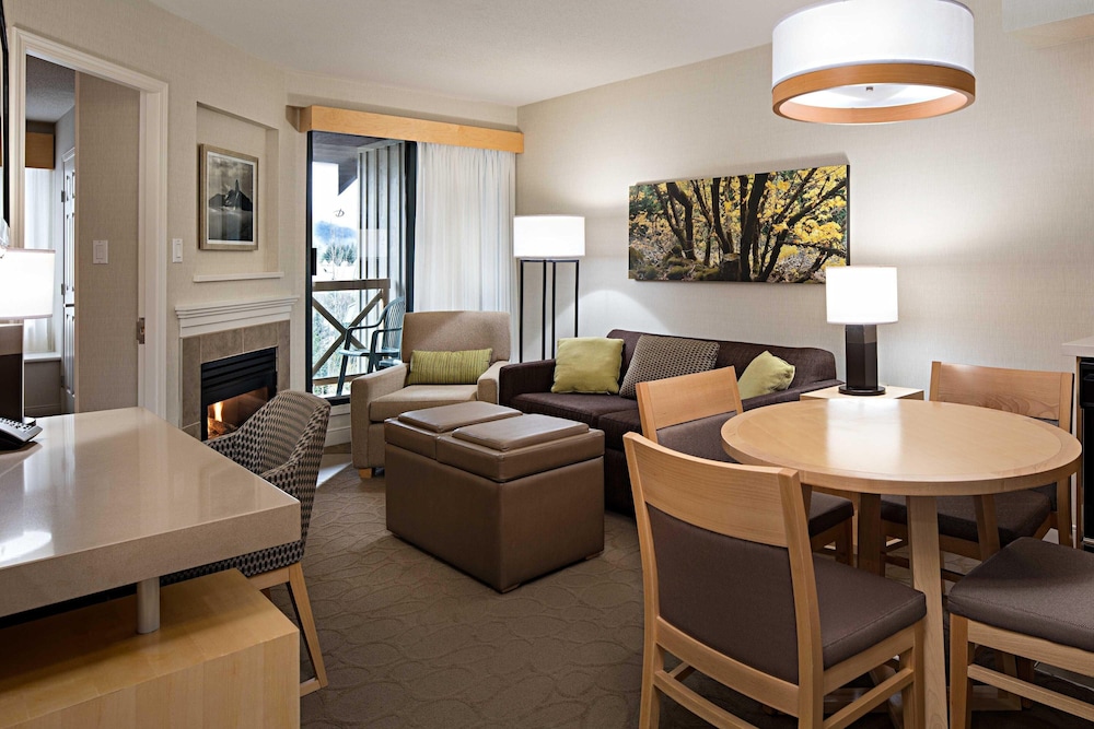 Suite, 1 Bedroom, Balcony (Balcony) - Photo 8