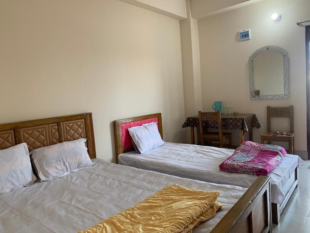 Basic Double or Twin Room photo 1