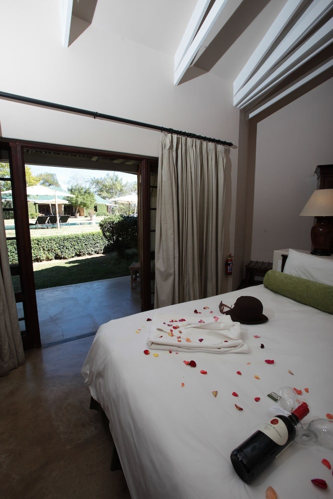 Deluxe Room - Photo 3