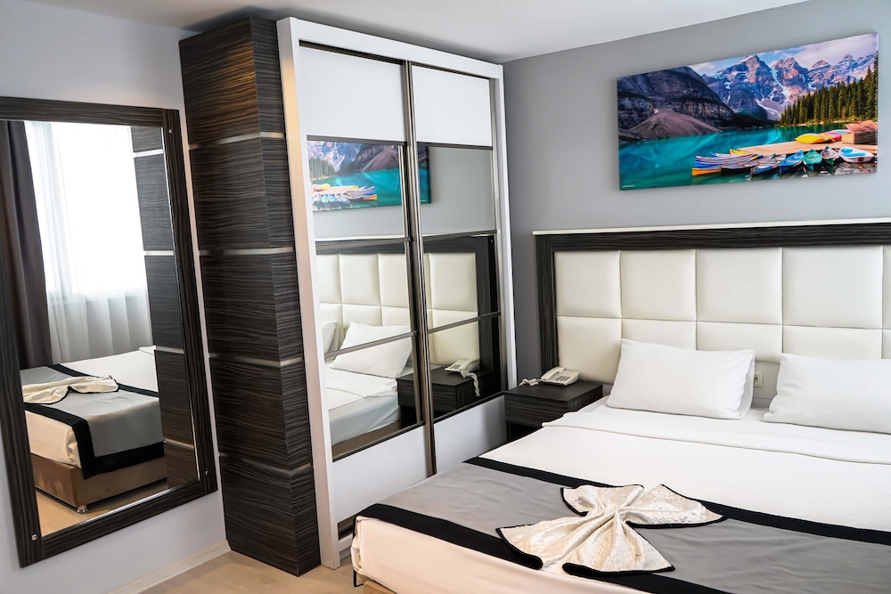 Economy Room, No View