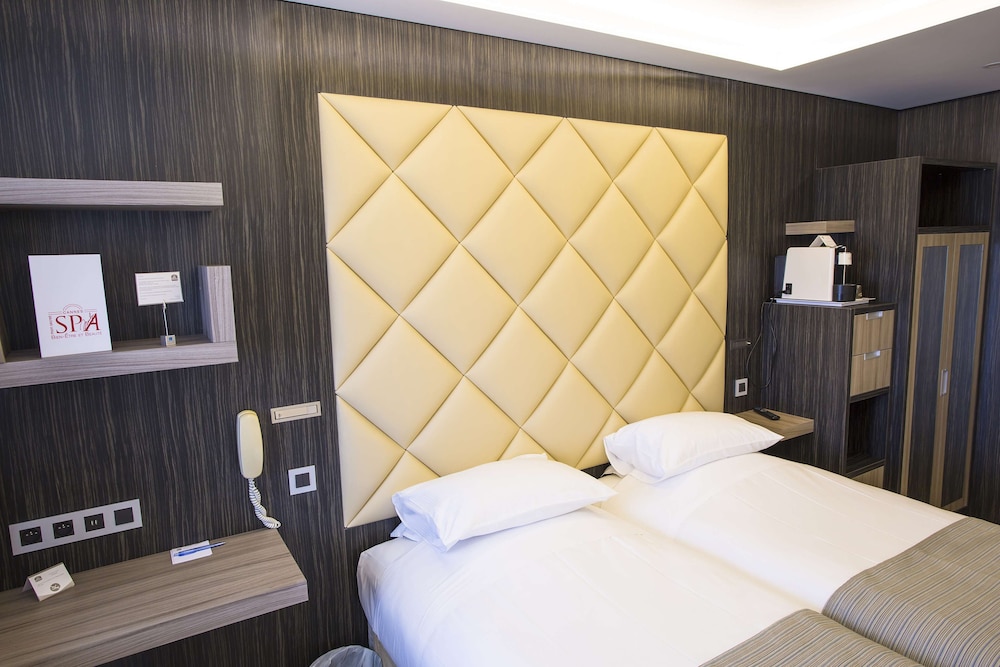 Superior Room, 2 Twin Beds, Non Smoking